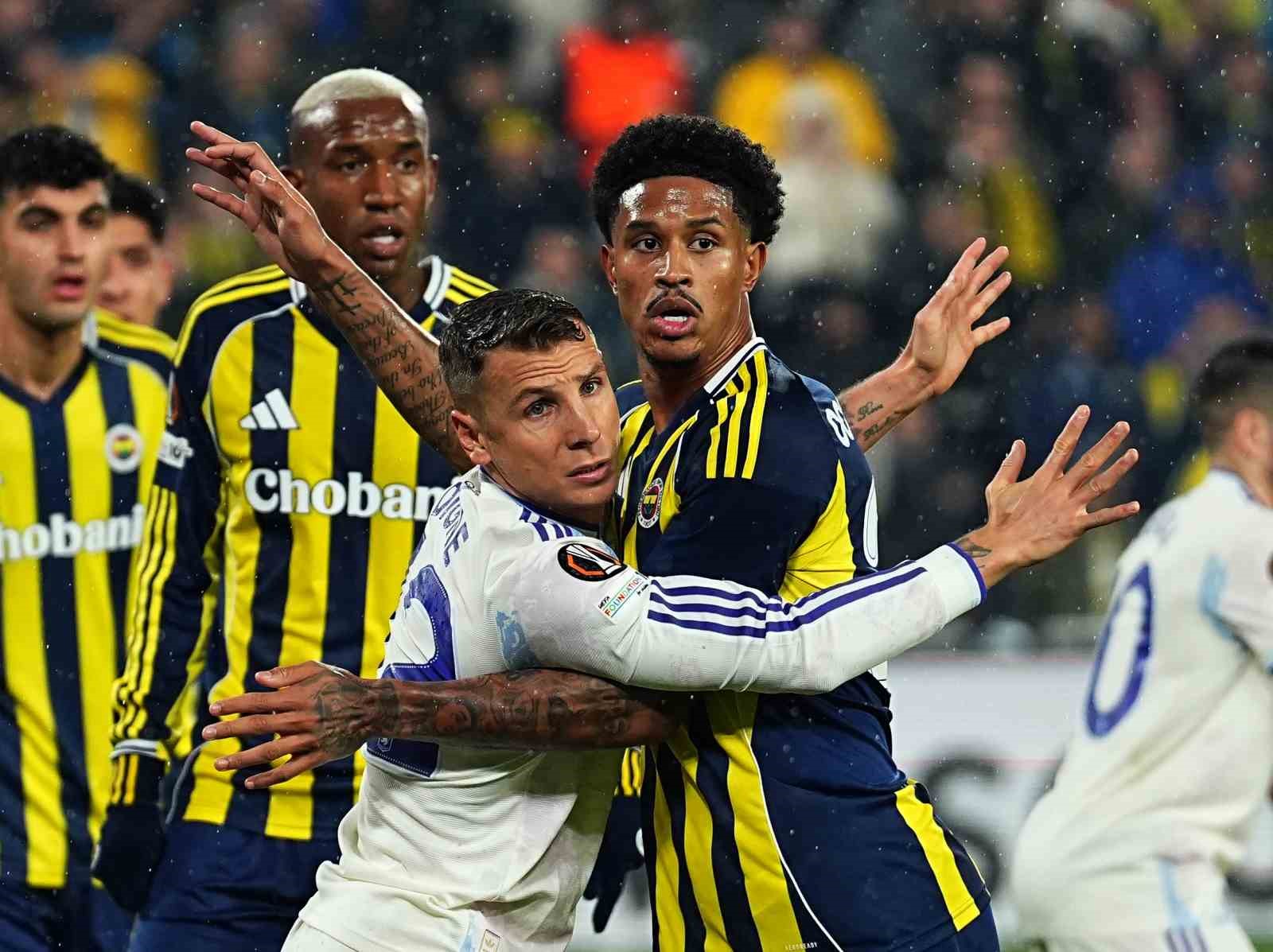 UEFA Avrupa Ligi: Fenerbahçe: 0 - Aston Villa: 1 (Maç sonucu)
UEFA Avrupa Ligi: Fenerbahçe: 0 - Aston Villa: 1 (Maç sonucu)