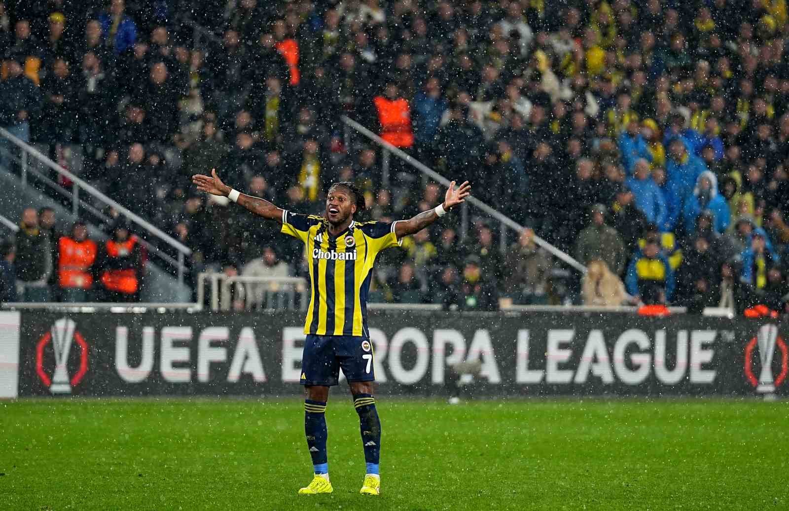 UEFA Avrupa Ligi: Fenerbahçe: 0 - Aston Villa: 1 (Maç sonucu)
UEFA Avrupa Ligi: Fenerbahçe: 0 - Aston Villa: 1 (Maç sonucu)