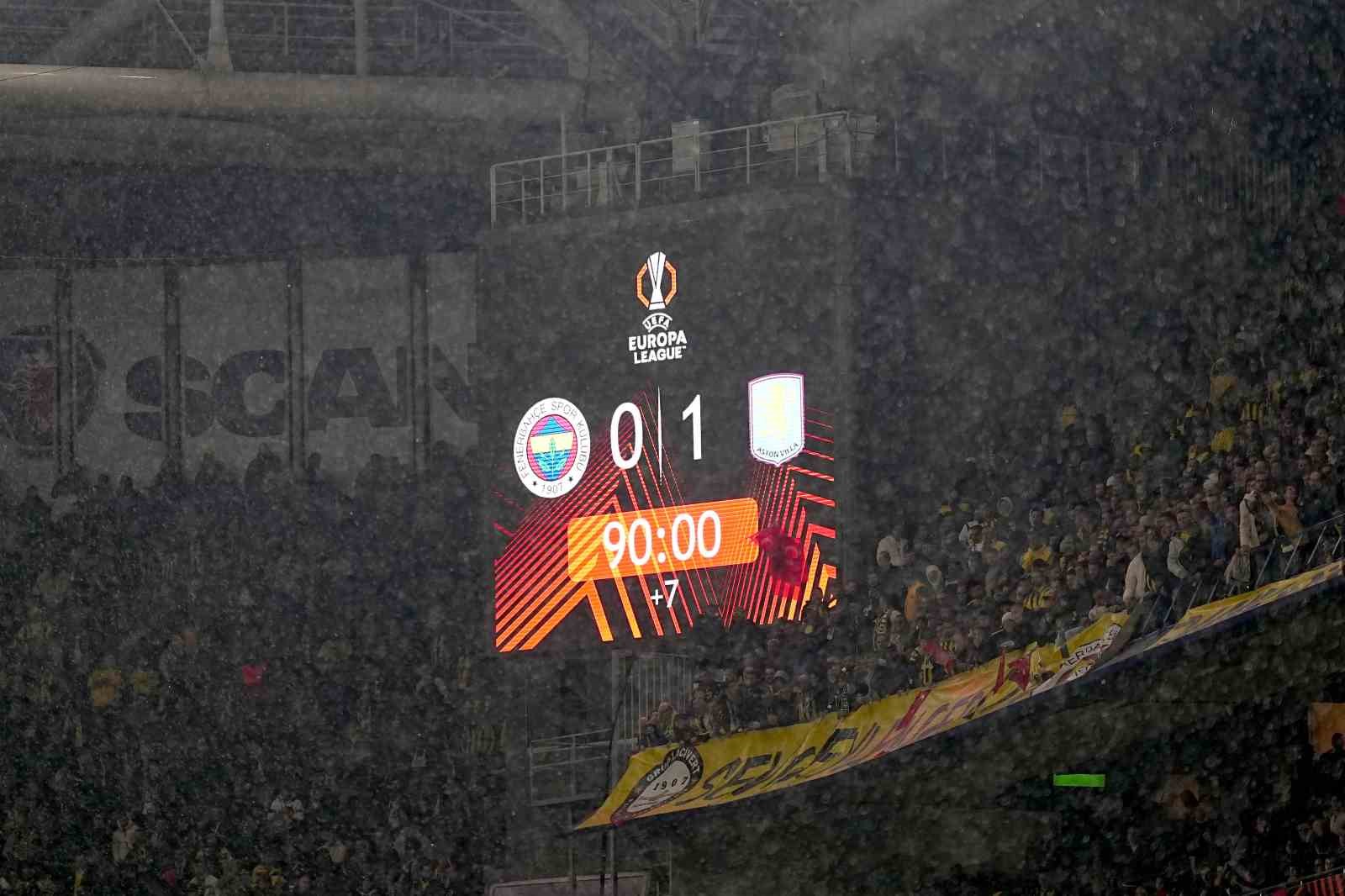 UEFA Avrupa Ligi: Fenerbahçe: 0 - Aston Villa: 1 (Maç sonucu)
UEFA Avrupa Ligi: Fenerbahçe: 0 - Aston Villa: 1 (Maç sonucu)