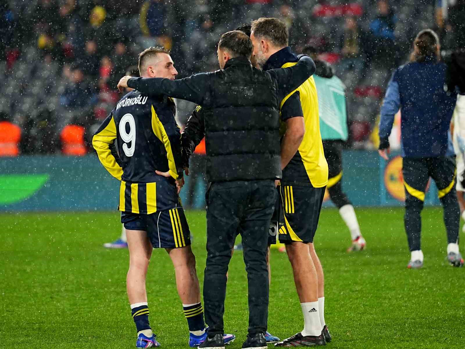 UEFA Avrupa Ligi: Fenerbahçe: 0 - Aston Villa: 1 (Maç sonucu)
UEFA Avrupa Ligi: Fenerbahçe: 0 - Aston Villa: 1 (Maç sonucu)
