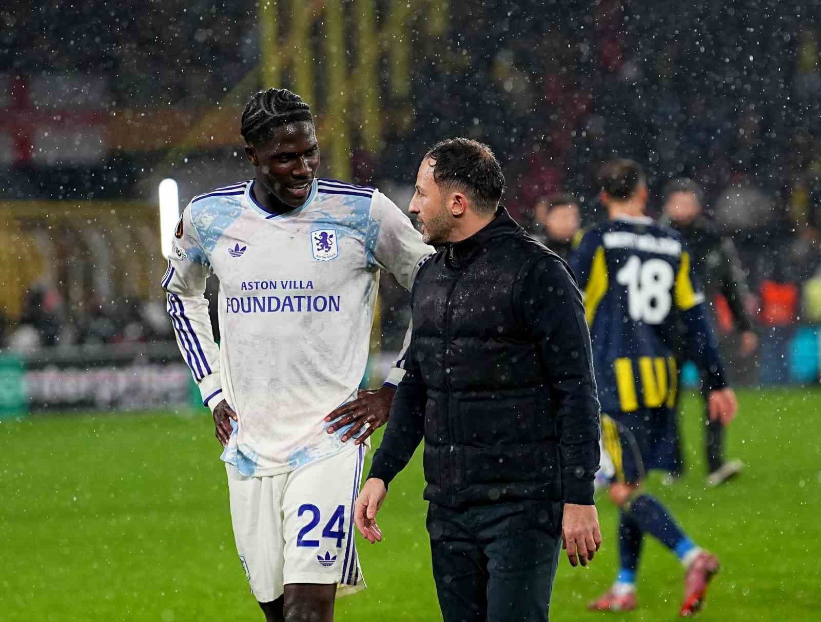 UEFA Avrupa Ligi: Fenerbahçe: 0 - Aston Villa: 1 (Maç sonucu)
UEFA Avrupa Ligi: Fenerbahçe: 0 - Aston Villa: 1 (Maç sonucu)