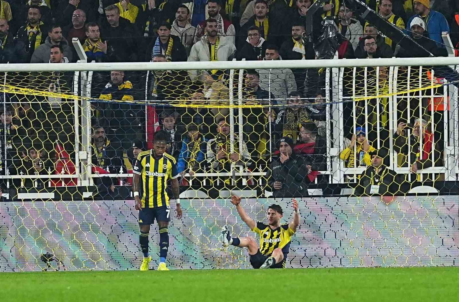 UEFA Avrupa Ligi: Fenerbahçe: 0 - Aston Villa: 1 (Maç sonucu)
UEFA Avrupa Ligi: Fenerbahçe: 0 - Aston Villa: 1 (Maç sonucu)