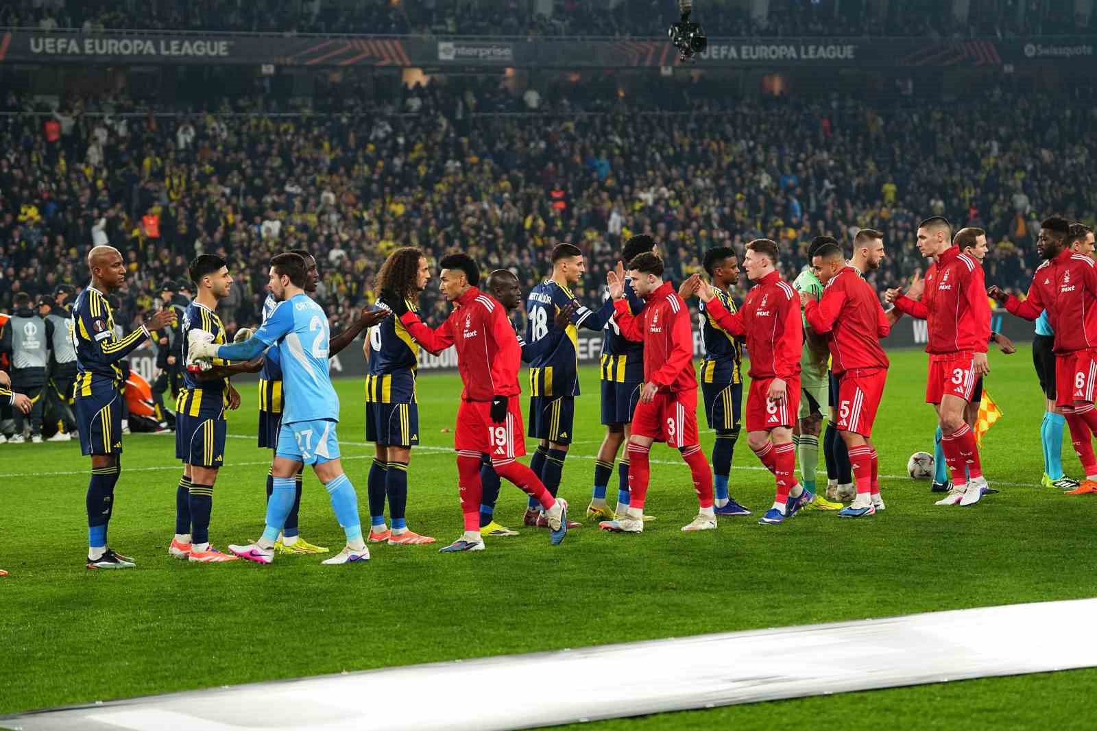 UEFA Avrupa Ligi: Fenerbahçe: 0 - Nottingham Forest: 0 (Maç devam ediyor)
