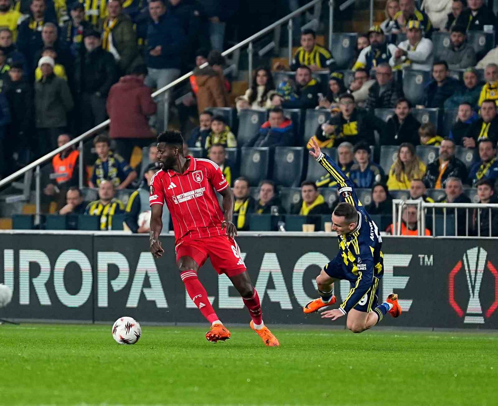 UEFA Avrupa Ligi: Fenerbahçe: 0 - Nottingham Forest: 0 (Maç devam ediyor)
