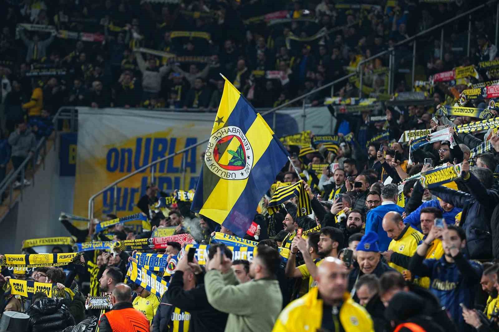 UEFA Avrupa Ligi: Fenerbahçe: 0 - Nottingham Forest: 0 (Maç devam ediyor)
