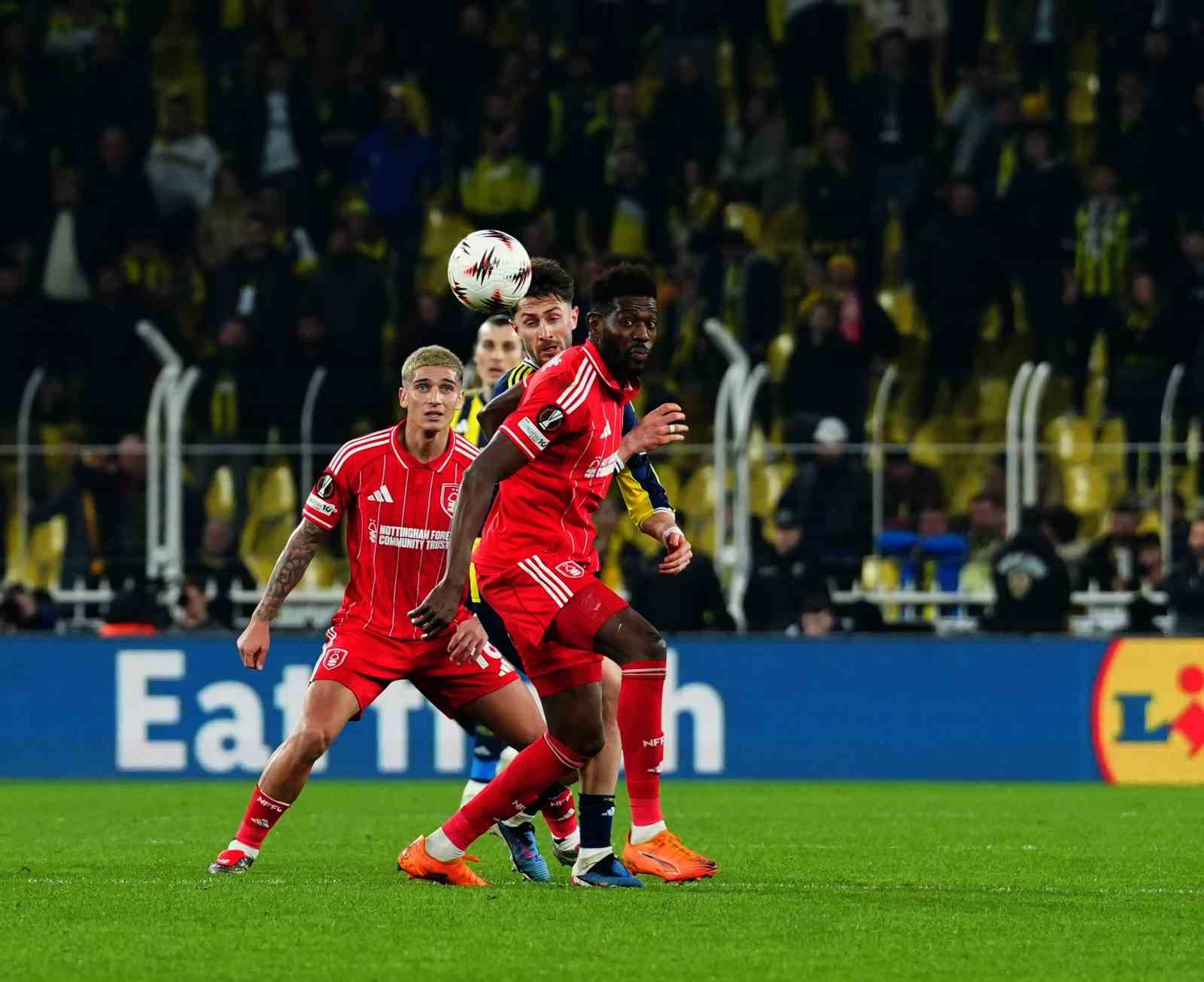 UEFA Avrupa Ligi: Fenerbahçe: 0 - Nottingham Forest: 3 (Maç sonucu)
UEFA Avrupa Ligi: Fenerbahçe: 0 - Nottingham Forest: 3 (Maç sonucu)