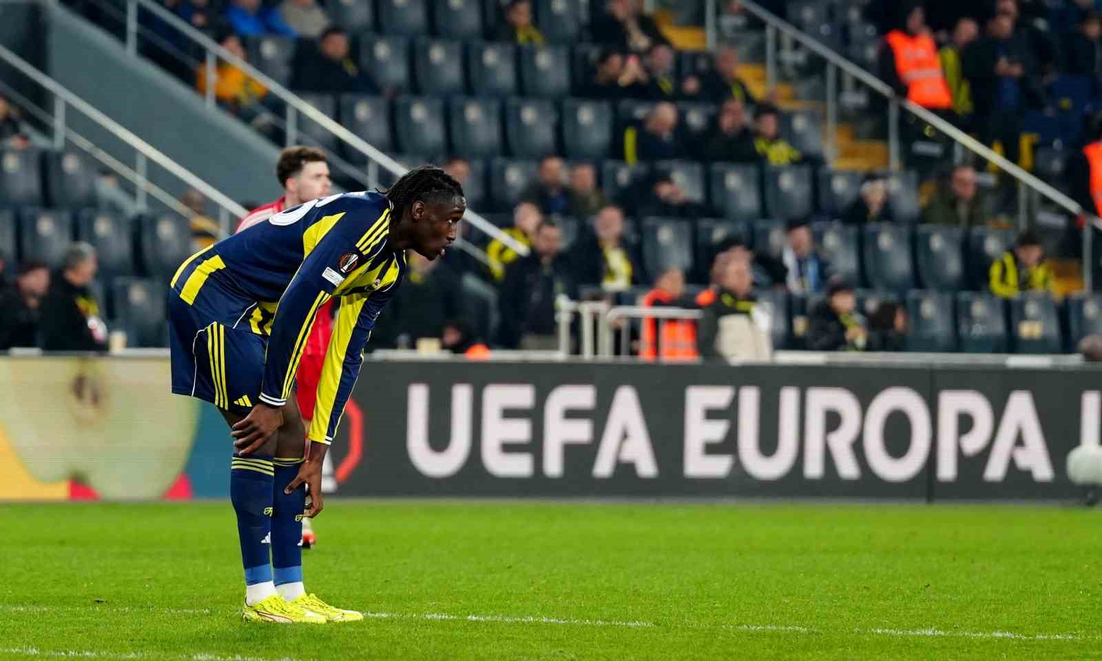 UEFA Avrupa Ligi: Fenerbahçe: 0 - Nottingham Forest: 3 (Maç sonucu)
UEFA Avrupa Ligi: Fenerbahçe: 0 - Nottingham Forest: 3 (Maç sonucu)