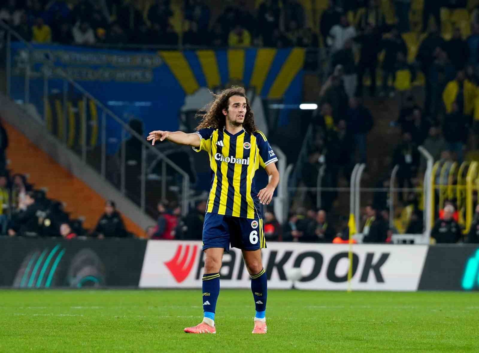 UEFA Avrupa Ligi: Fenerbahçe: 0 - Nottingham Forest: 3 (Maç sonucu)
UEFA Avrupa Ligi: Fenerbahçe: 0 - Nottingham Forest: 3 (Maç sonucu)