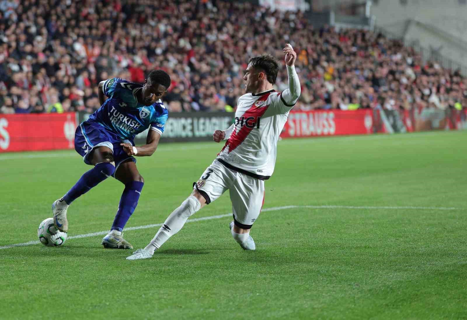 UEFA Konferans Ligi: Rayo Vallecano: 0 - Samsunspor: 0 (İlk yarı)
