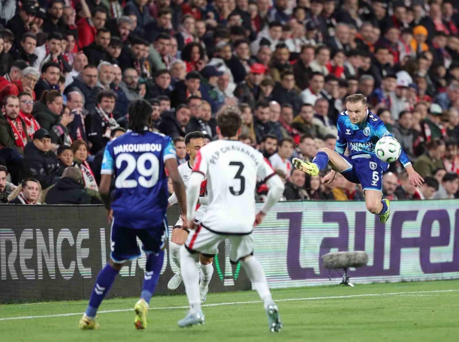 UEFA Konferans Ligi: Rayo Vallecano: 0 - Samsunspor: 0 (İlk yarı)
