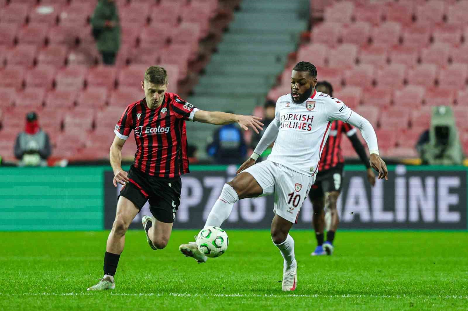 UEFA Konferans Ligi: Samsunspor: 0 - Shkendija: 0 (İlk yarı)
