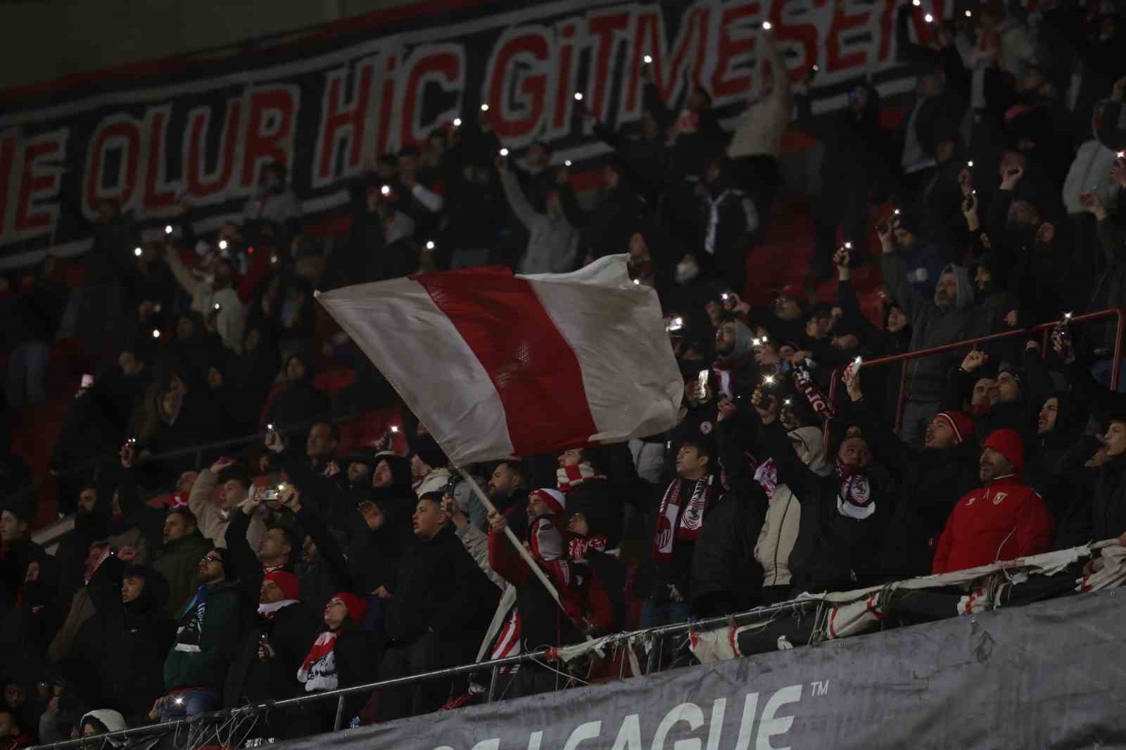 UEFA Konferans Ligi: Samsunspor: 4 - Shkendija: 0 (Maç sonucu)
UEFA Konferans Ligi: Samsunspor: 4 - Shkendija: 0 (Maç sonucu)