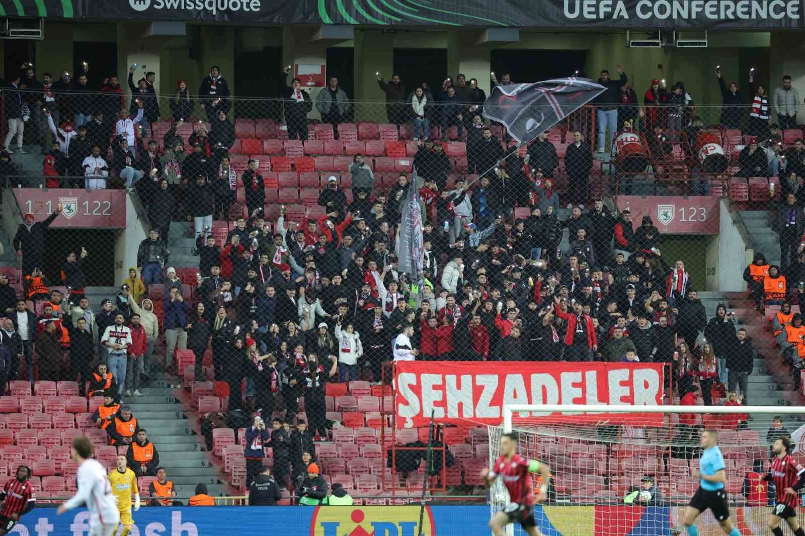UEFA Konferans Ligi: Samsunspor: 4 - Shkendija: 0 (Maç sonucu)
UEFA Konferans Ligi: Samsunspor: 4 - Shkendija: 0 (Maç sonucu)