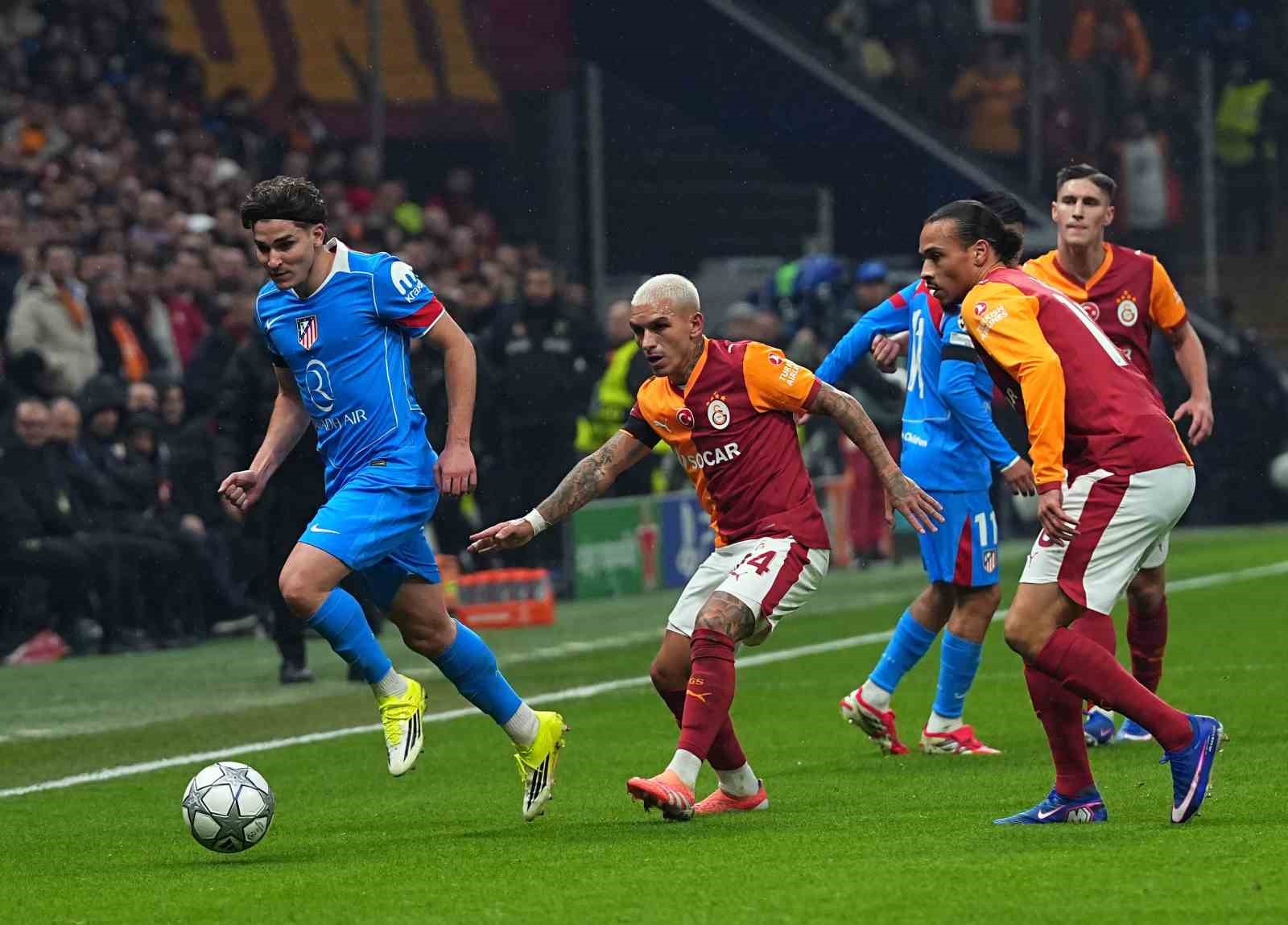 UEFA Şampiyonlar Ligi: Galatasaray: 1 - Atletico Madrid: 1 (İlk yarı)
