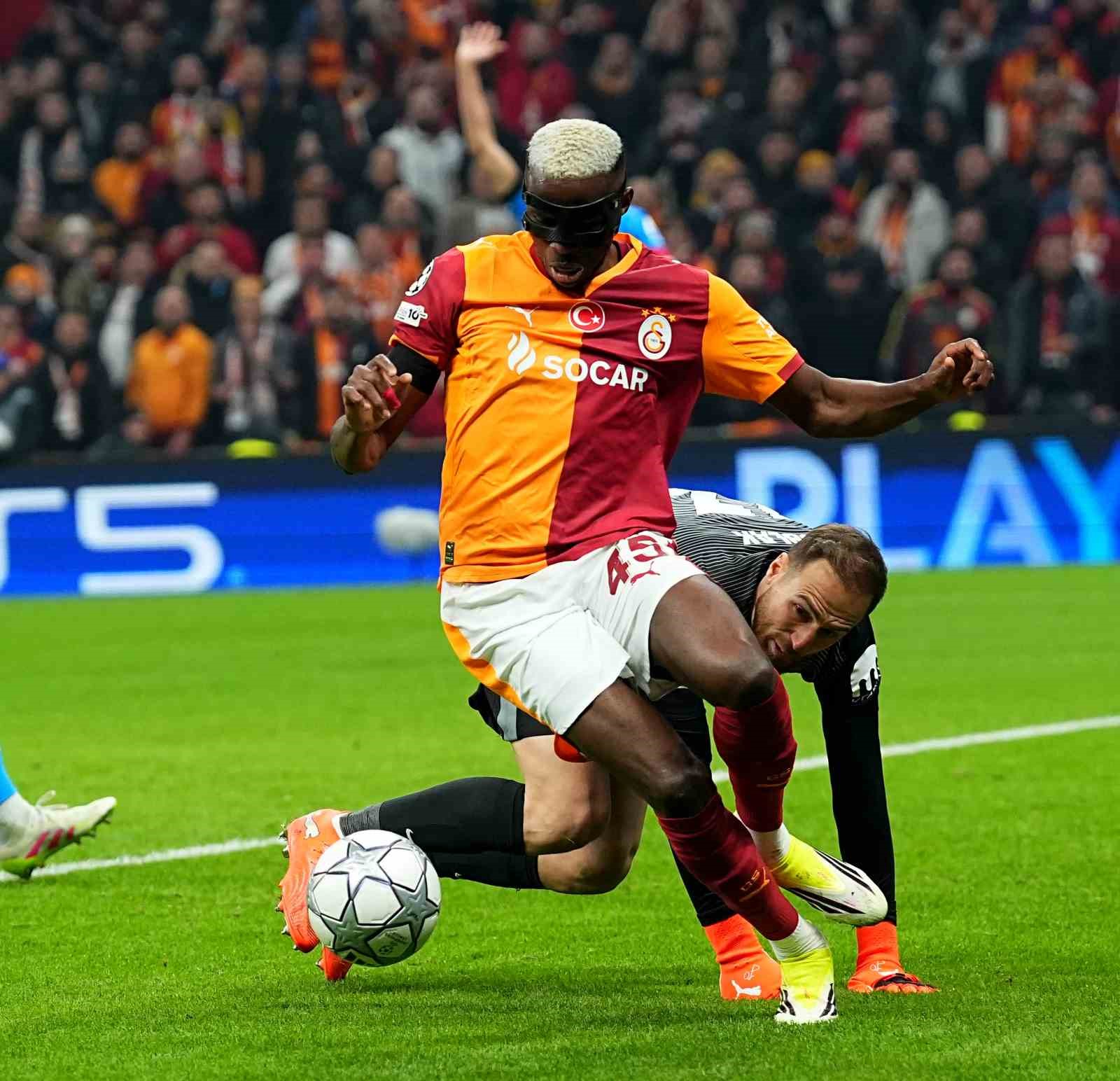UEFA Şampiyonlar Ligi: Galatasaray: 1 - Atletico Madrid: 1 (İlk yarı)
