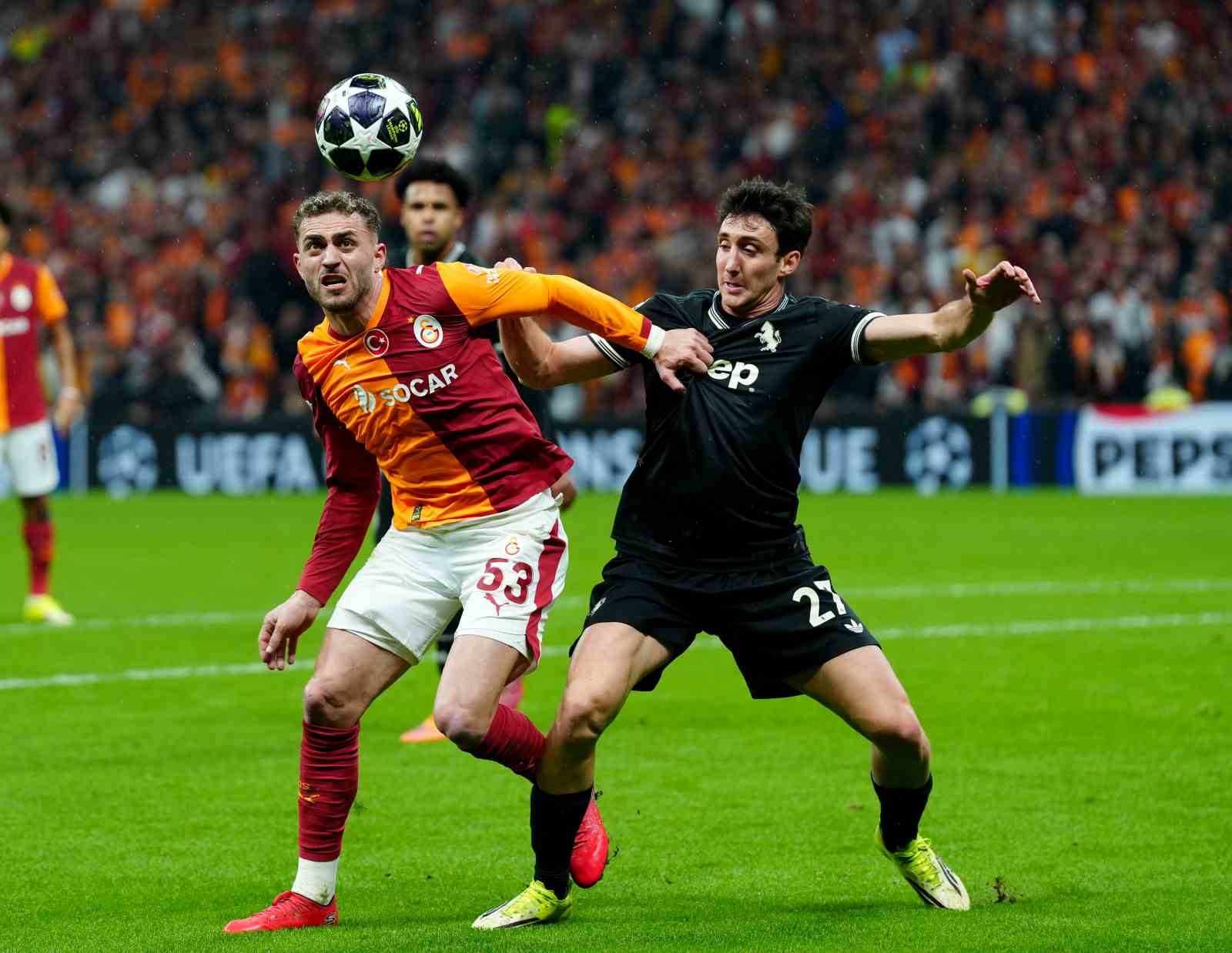 UEFA Şampiyonlar Ligi: Galatasaray: 1 - Juventus: 2 (İlk yarı)
