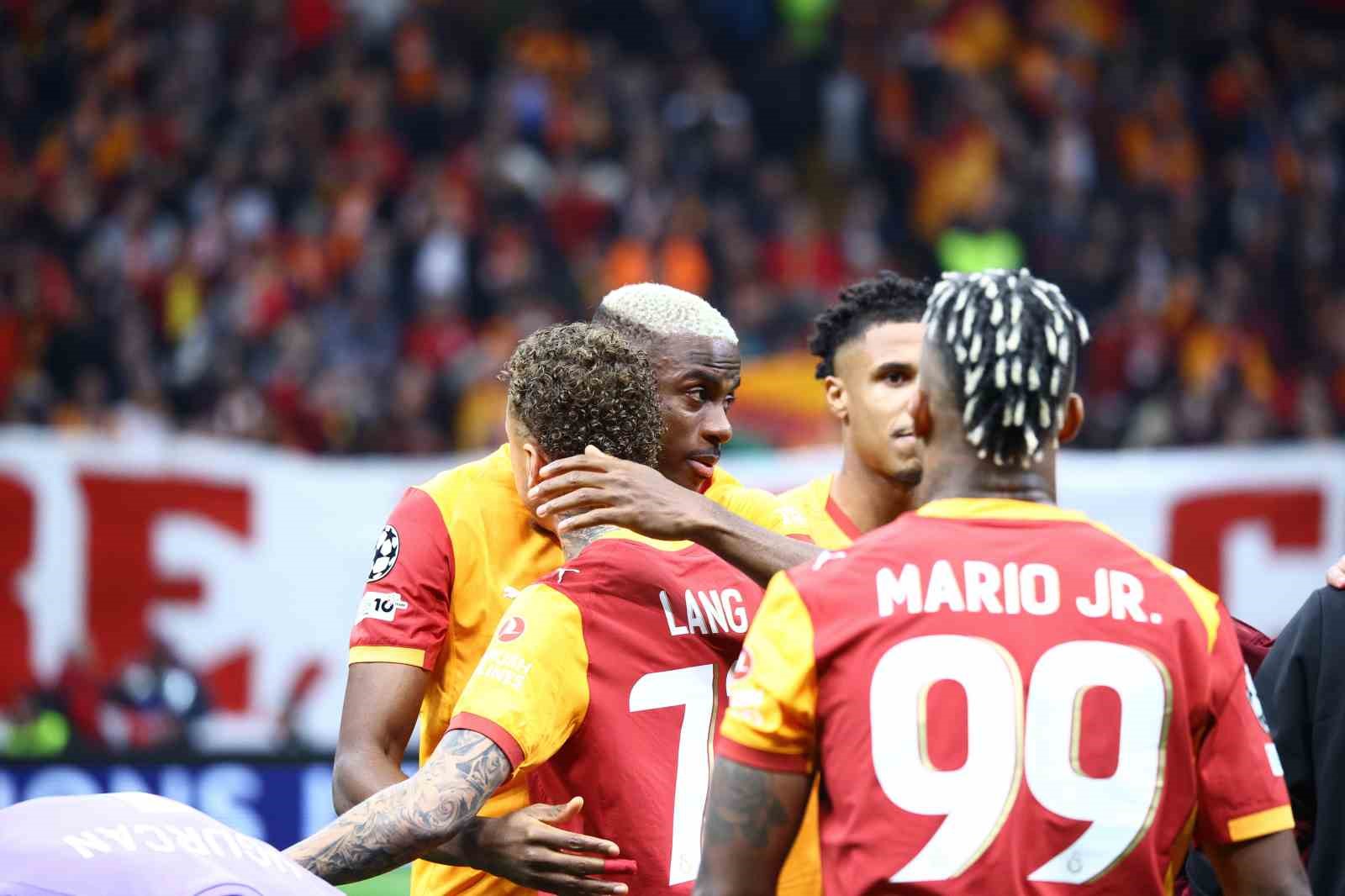 UEFA Şampiyonlar Ligi: Galatasaray: 1 - Liverpool: 0 (Maç devam ediyor)
