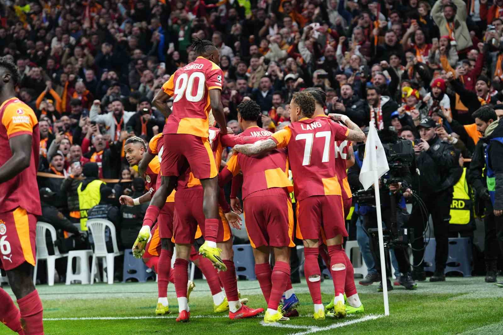 UEFA Şampiyonlar Ligi: Galatasaray: 1 - Liverpool: 0 (Maç devam ediyor)

