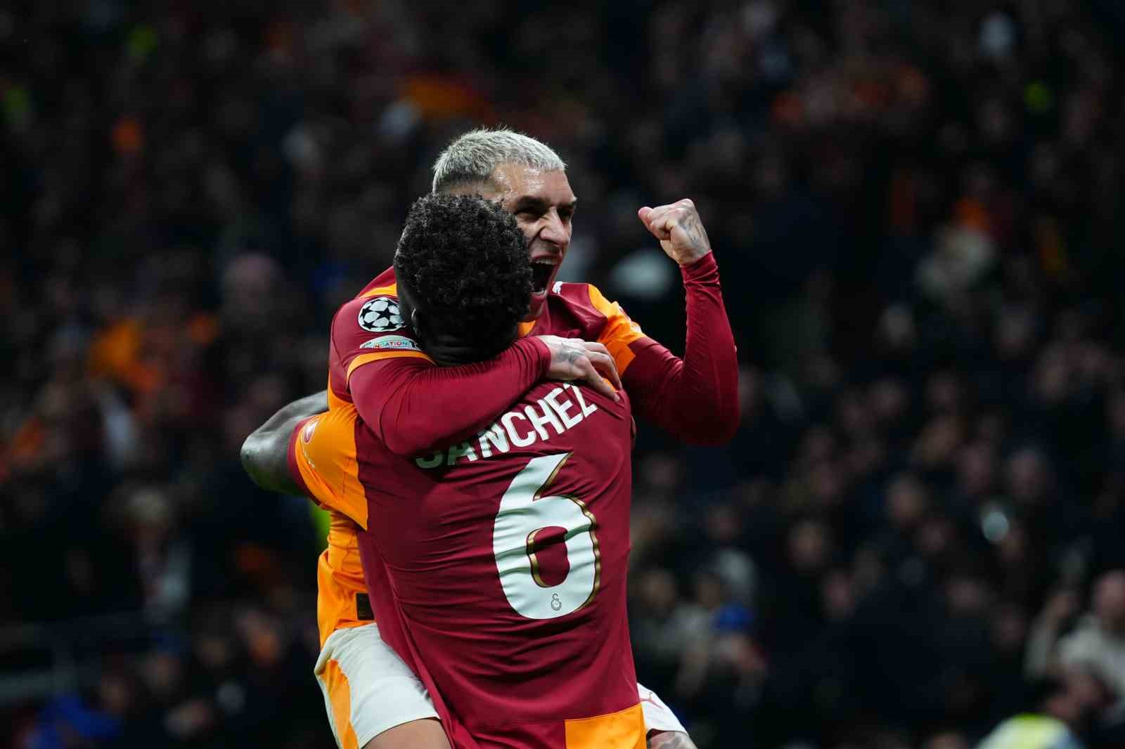 UEFA Şampiyonlar Ligi: Galatasaray: 5 - Juventus: 2 (Maç sonucu)
