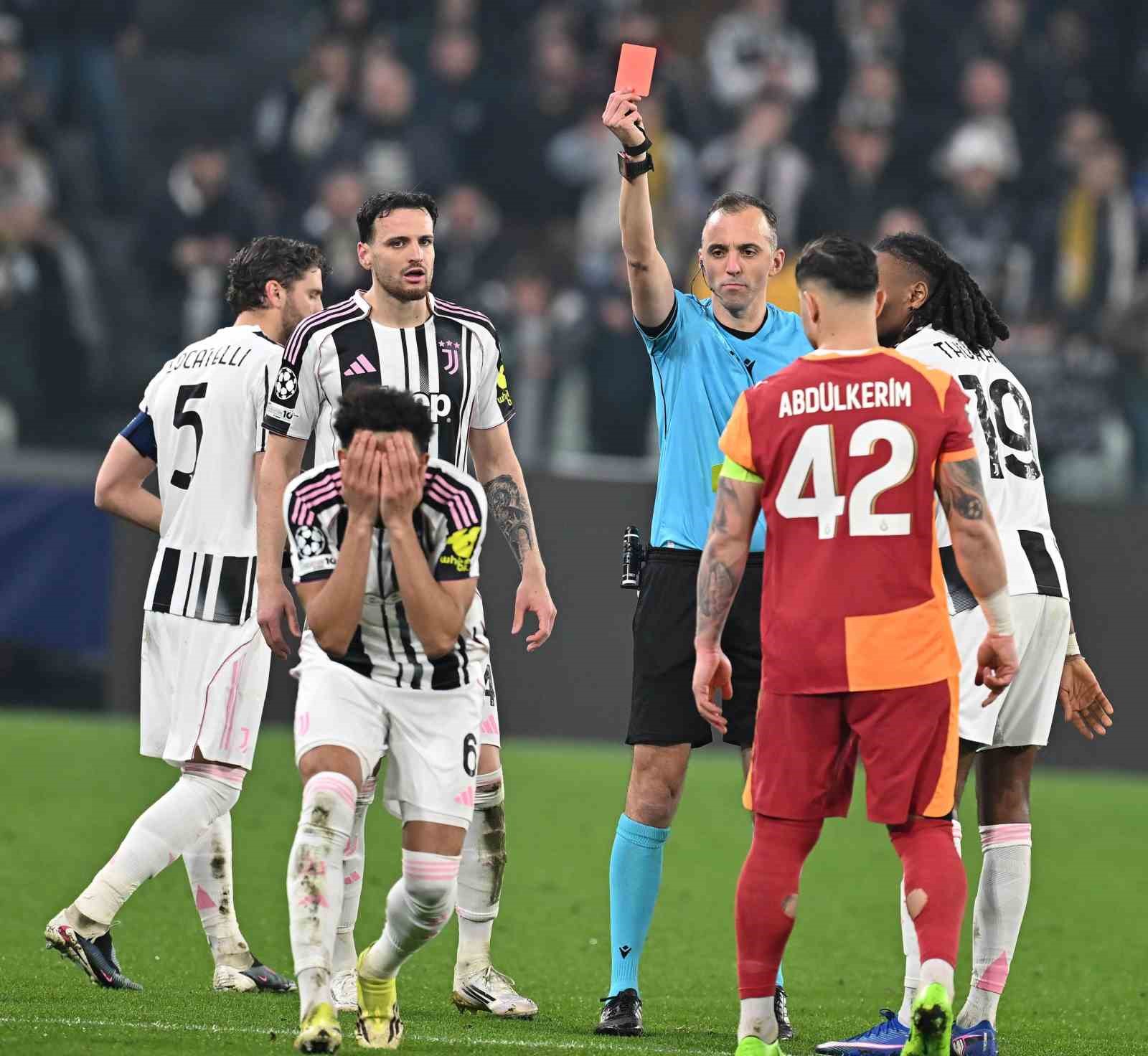 UEFA Şampiyonlar Ligi: Juventus: 3 - Galatasaray: 2 (Maç sonucu)
UEFA Şampiyonlar Ligi: Juventus: 3 - Galatasaray: 2 (Maç sonucu)