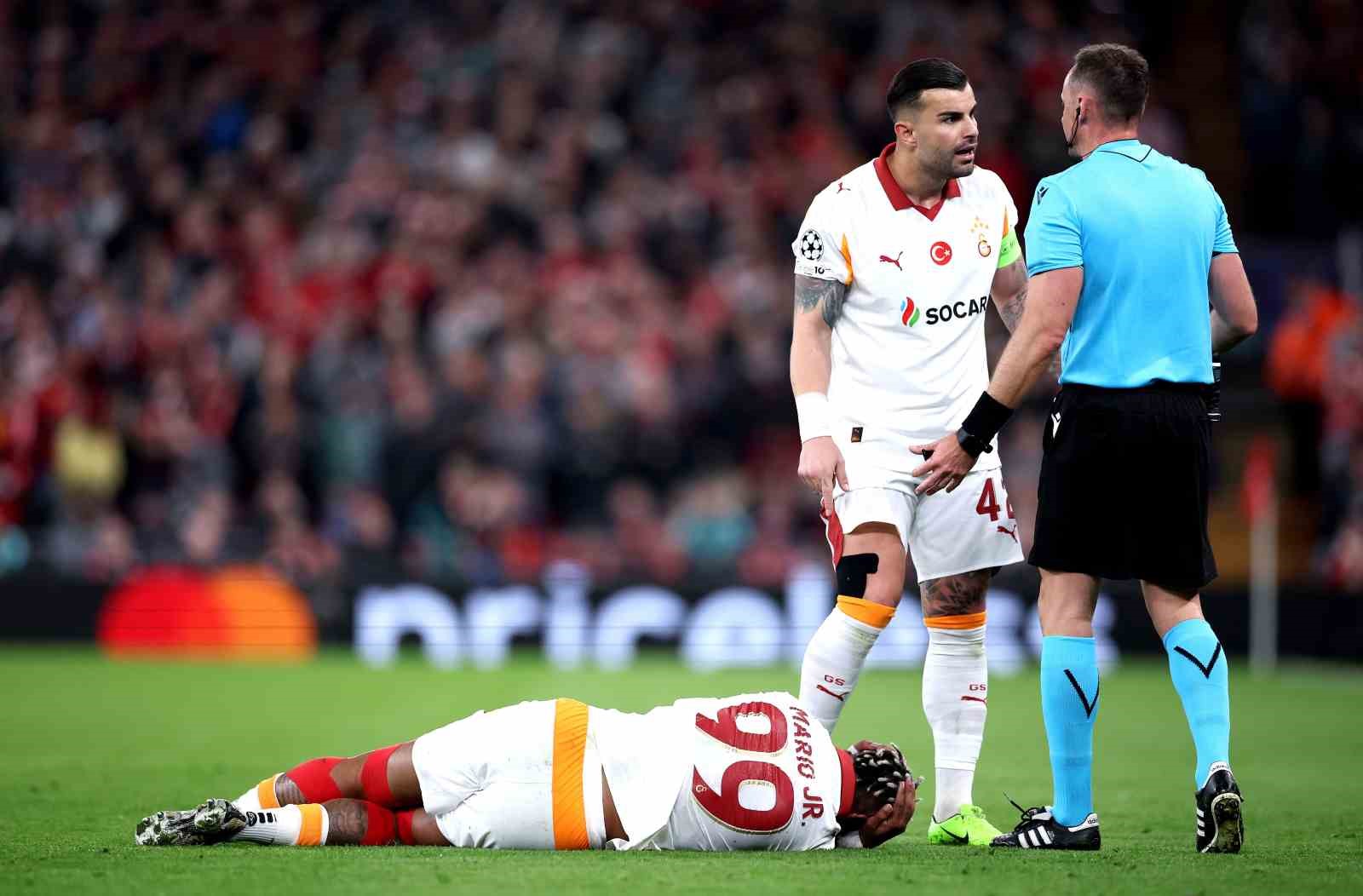 UEFA Şampiyonlar Ligi: Liverpool: 1 - Galatasaray: 0 (İlk yarı)
