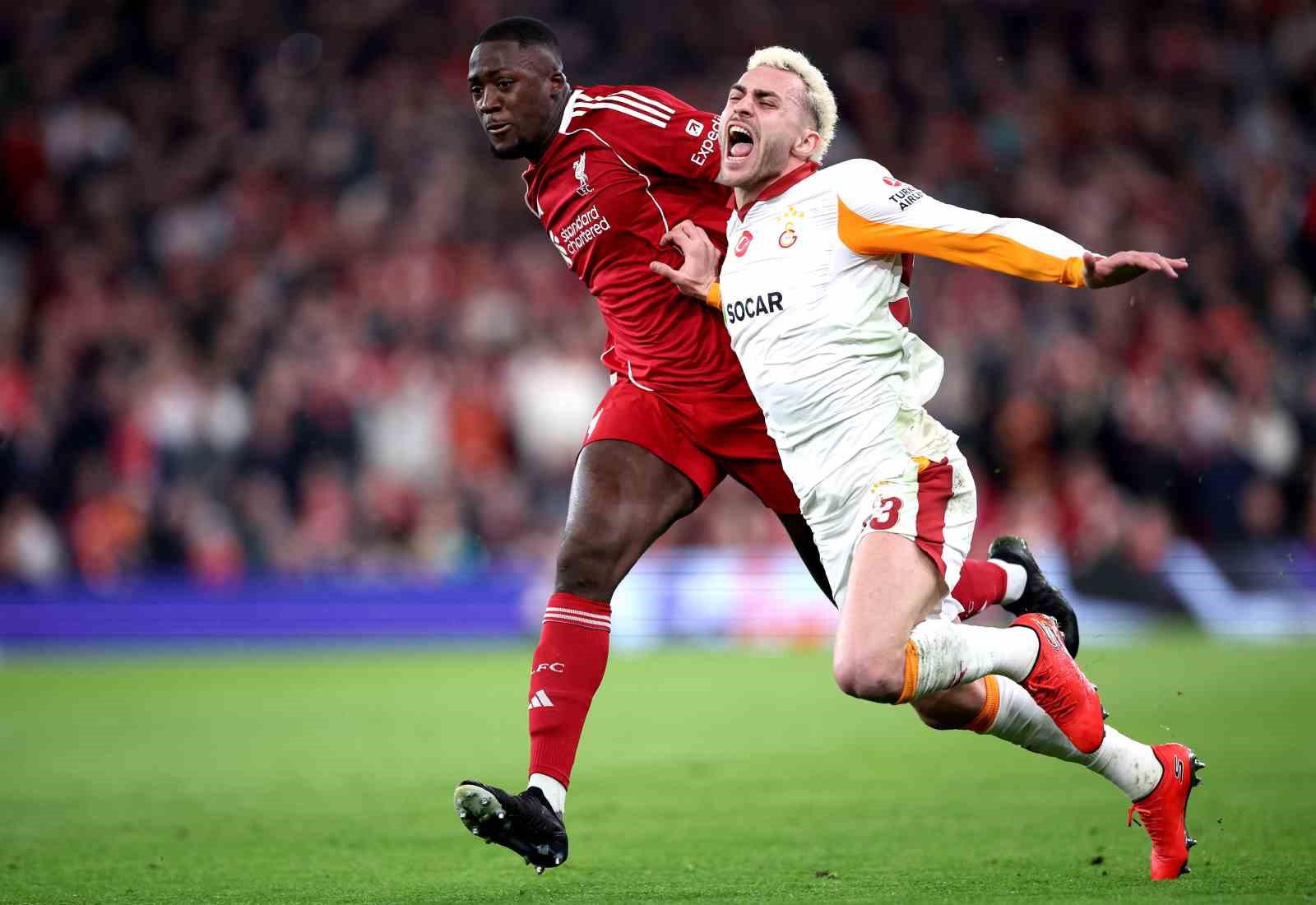 UEFA Şampiyonlar Ligi: Liverpool: 1 - Galatasaray: 0 (İlk yarı)
