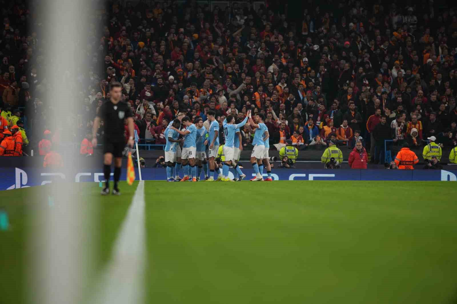 UEFA Şampiyonlar Ligi: Manchester City: 2 - Galatasaray: 0 (İlk yarı)
