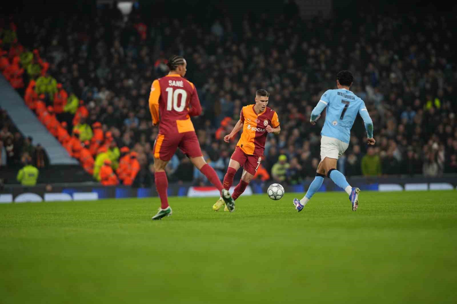 UEFA Şampiyonlar Ligi: Manchester City: 2 - Galatasaray: 0 (İlk yarı)
