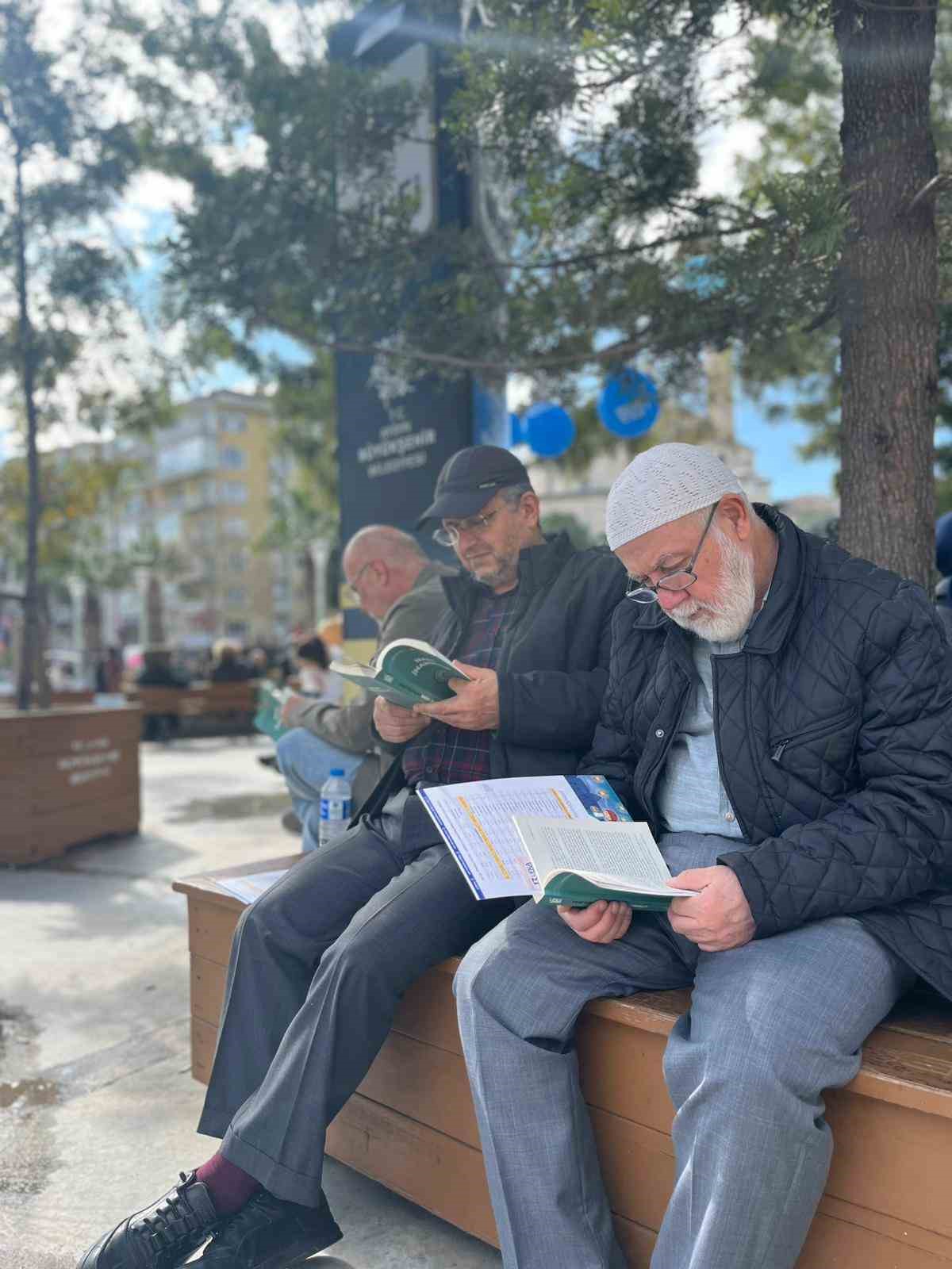 Ufka Yolculuk 13. yılında Aydınlıları yeniden kitapla buluşturdu
