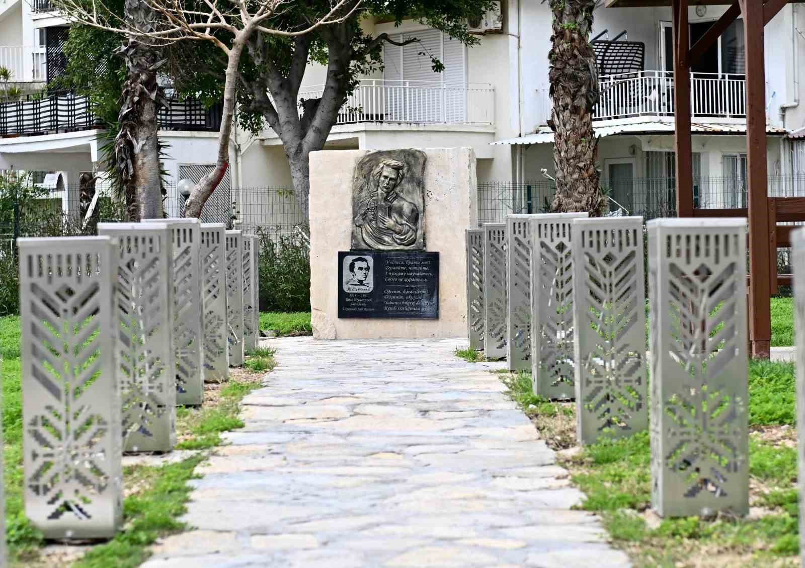 Ukrayna Kültür Parkı, Kievli öğrencilerin tasarımlarıyla yenilendi
