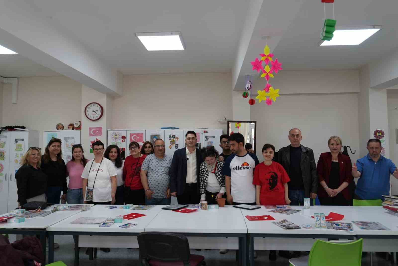 Ülkü Ocakları’ndan özel öğrencilerin okuluna 23 Nisan hediyesi sera
