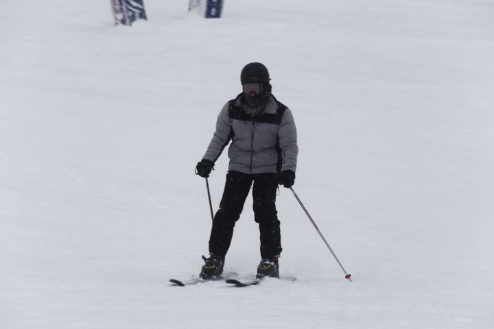 Uludağ’da kar kalınlığı 76 santimetreye ulaştı, pistler doldu taştı
