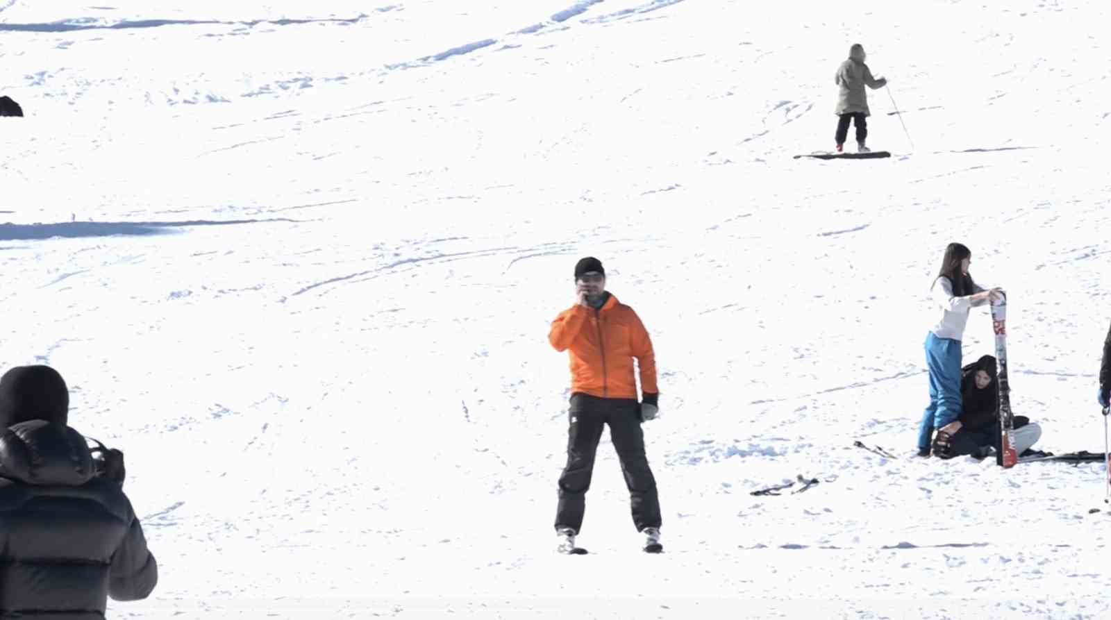 Uludağ’da sömestr hareketliliği zirveye çıktı
Uludağ’da sömestr hareketliliği zirveye çıktı