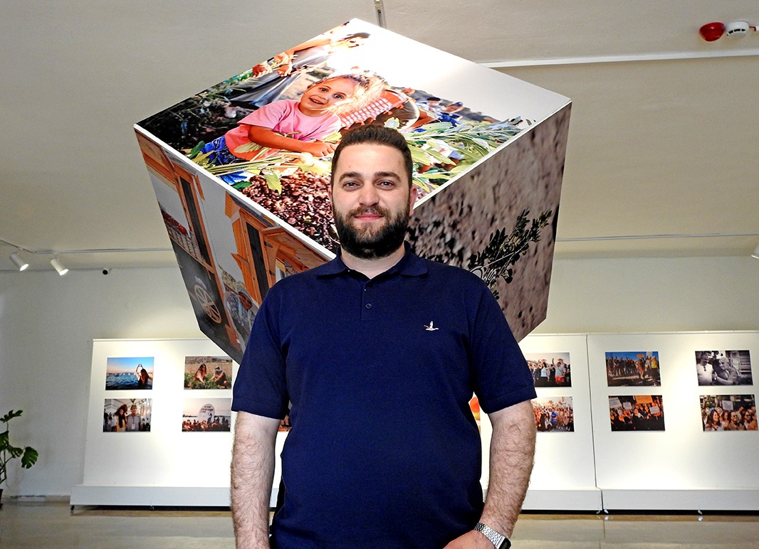 Uluslararası Alaçatı Ot Festivali’nde "Küp" fotoğraf sergisi kapılarını açtı
