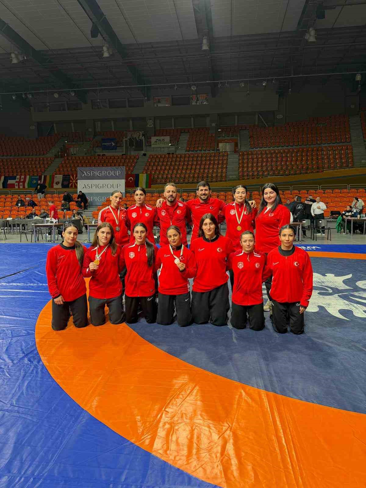 Uluslararası Dan Kolov - Nikola Petrov Turnuvası’nı milliler 23 madalya ile tamamladı
