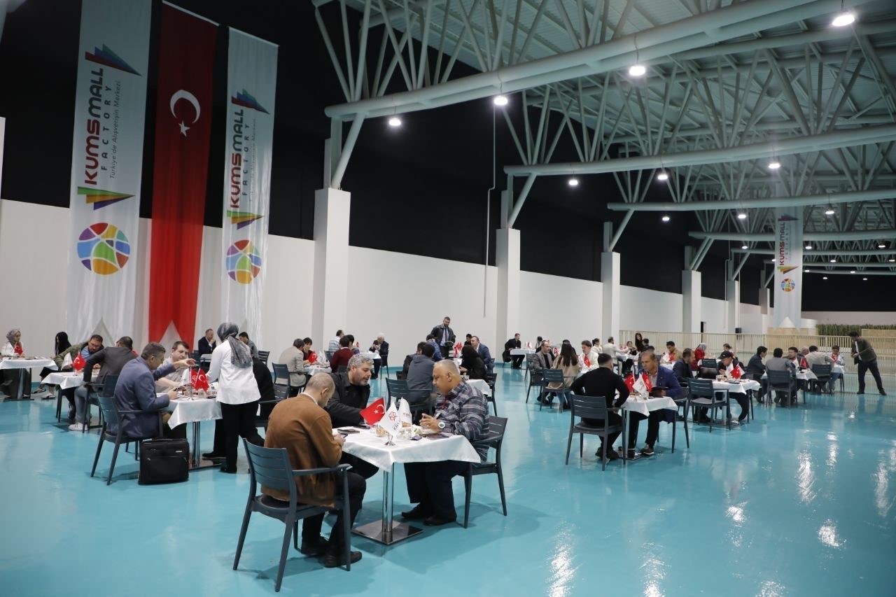 Uluslararası iş birliklerinin yeni durağı Kumsmall
