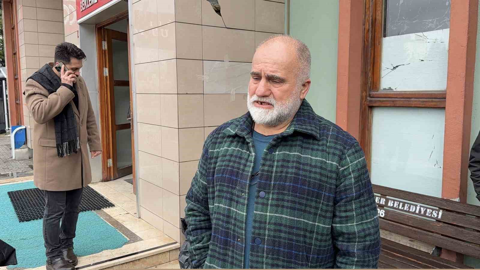 Ümraniye’de çakarlı araçla silahlı saldırı: 21 yaşındaki genç futbolcu hayatını kaybetti
