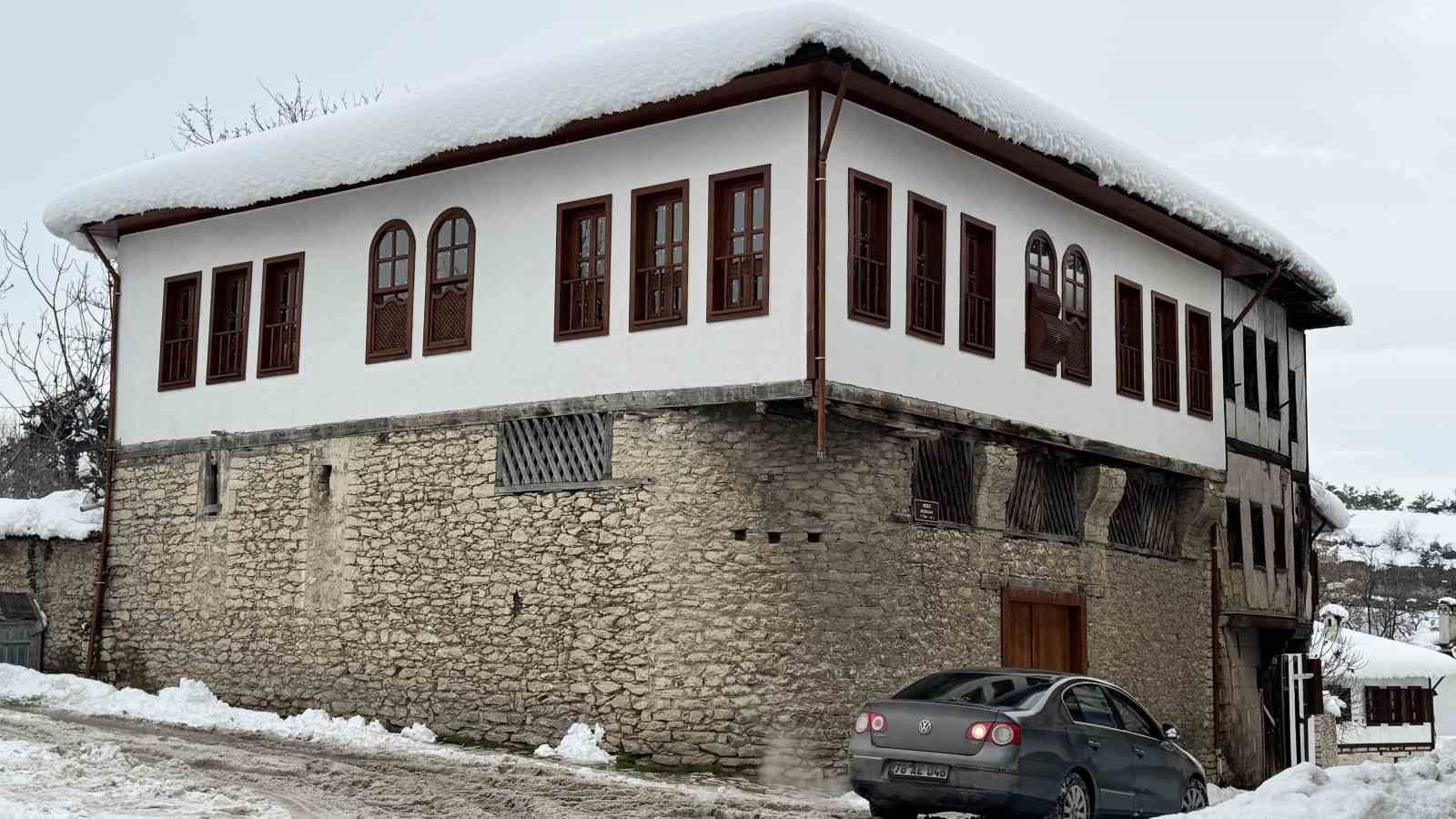 UNESCO kenti Safranbolu’da buzdan görsel şölen
