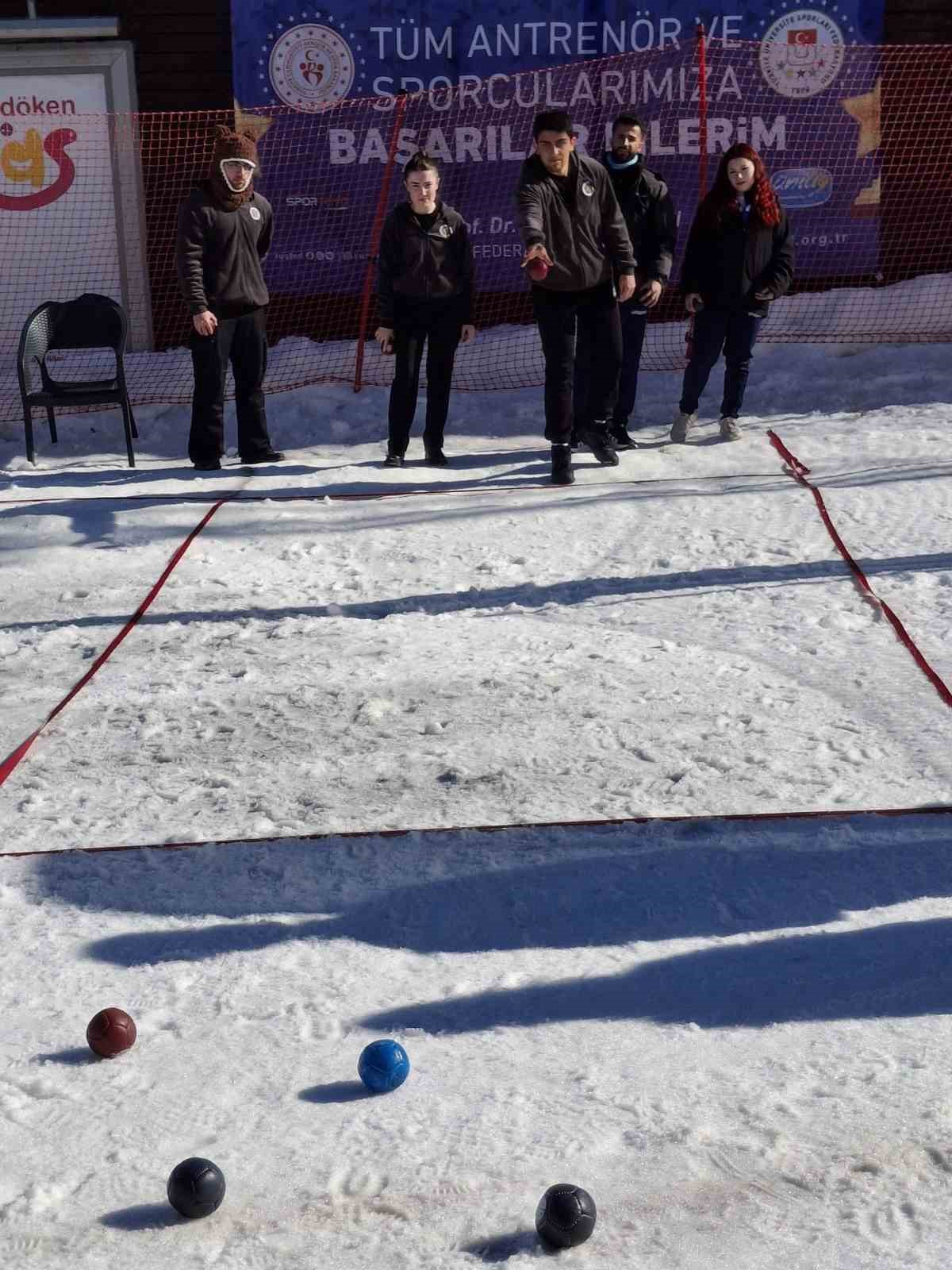 Ünilig kış oyunlarında Atatürk Üniversitesi rüzgârı
