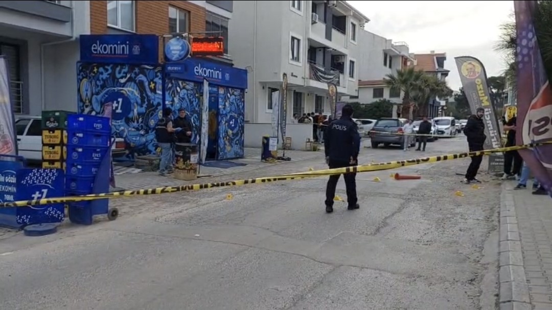 Üniversite hocasına maganda kurşunu
