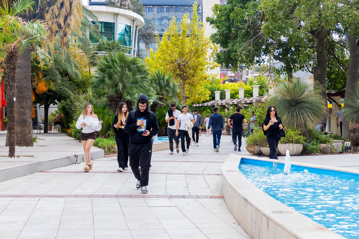 Üniversite kampüsünde, yağmur suyu hasatıyla 45 gün yetecek 546 ton su depolandı
