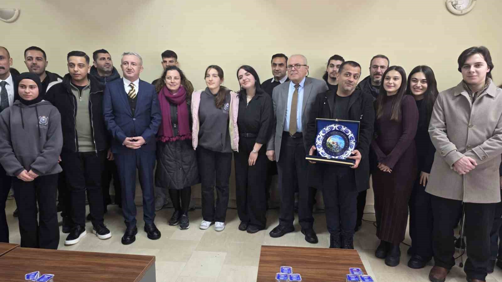 Üniversite öğrencilerinden Lice’de anlamlı proje: Kütüphane kuruldu
