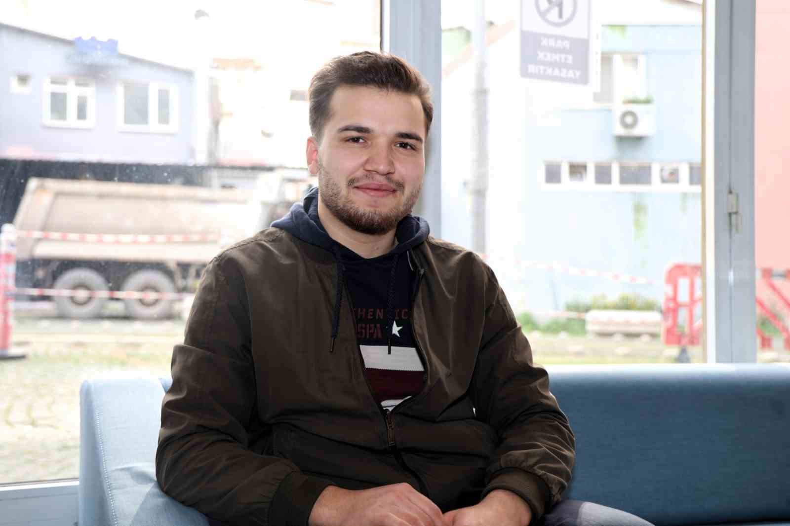 Üniversite öğrencilerine ücretsiz çamaşırhane hizmeti
Üniversite öğrencilerine ücretsiz çamaşırhane hizmeti