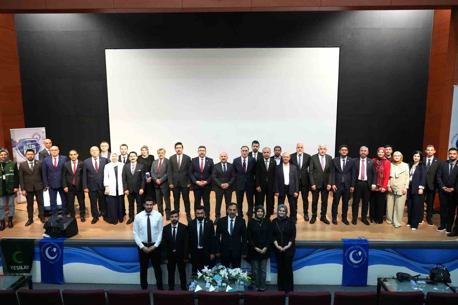 Üniversitede sanal bahisle mücadelede ailelere bilinçlendirme toplantısı
