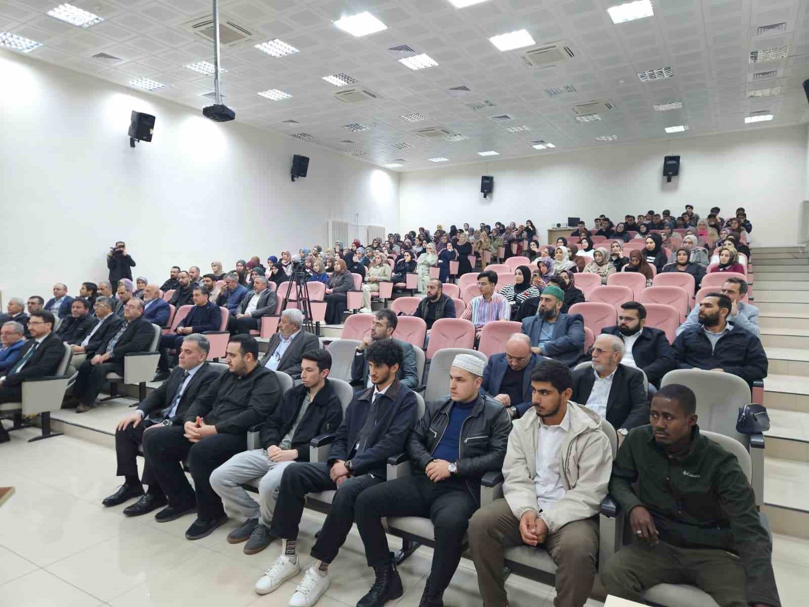 Üniversiteler arası hafızlık yarışması bölge finali Elazığ’da gerçekleşti
