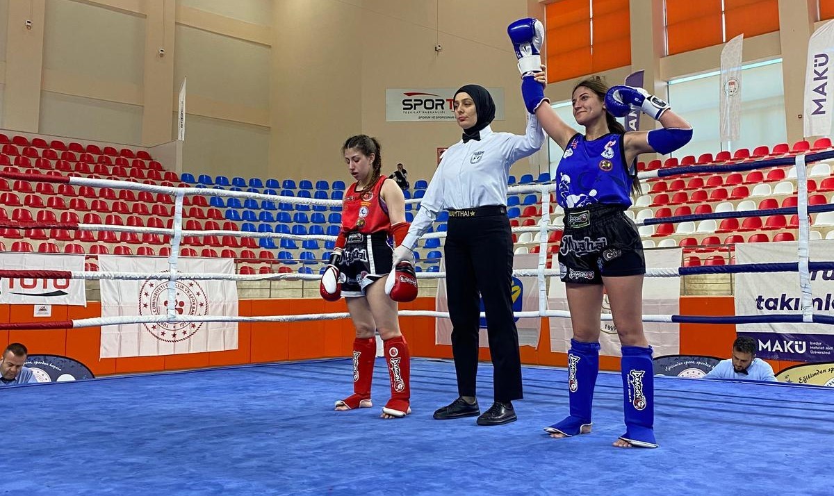 Üniversiteler arası Muaythai Şampiyonasında Manisalı sporculardan 3 madalya

