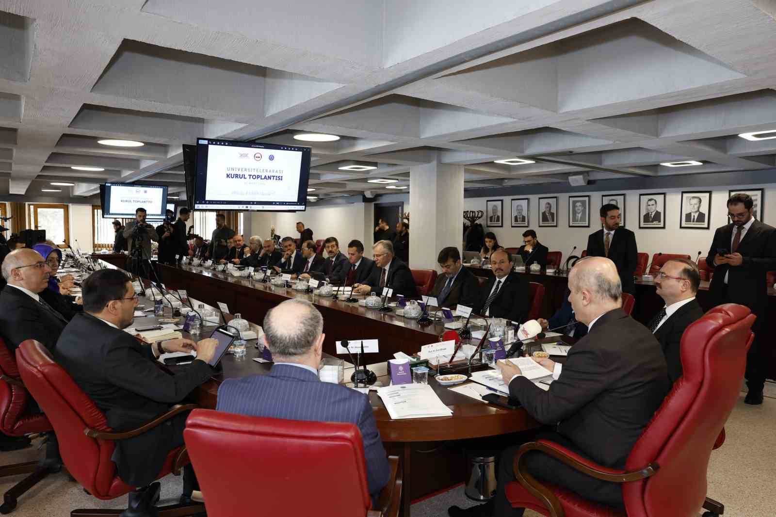 Üniversitelerarası kurul toplantısı Atatürk Üniversitesi ev sahipliğinde yapıldı: Yükseköğretimde güç birliği Erzurum’da sağlandı
Üniversitelerarası kurul toplantısı Atatürk Üniversitesi ev sahipliğinde yapıldı: Yükseköğretimde güç birliği Erzurum’da sağlandı