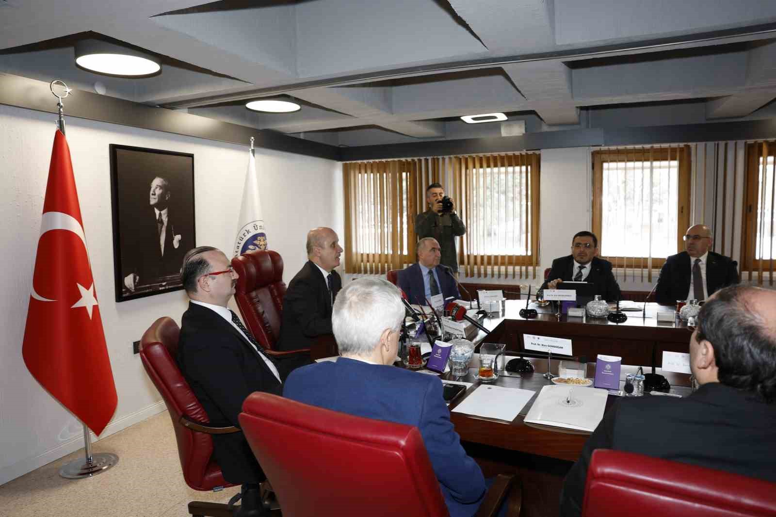 Üniversitelerarası kurul toplantısı Atatürk Üniversitesi ev sahipliğinde yapıldı: Yükseköğretimde güç birliği Erzurum’da sağlandı
Üniversitelerarası kurul toplantısı Atatürk Üniversitesi ev sahipliğinde yapıldı: Yükseköğretimde güç birliği Erzurum’da sağlandı