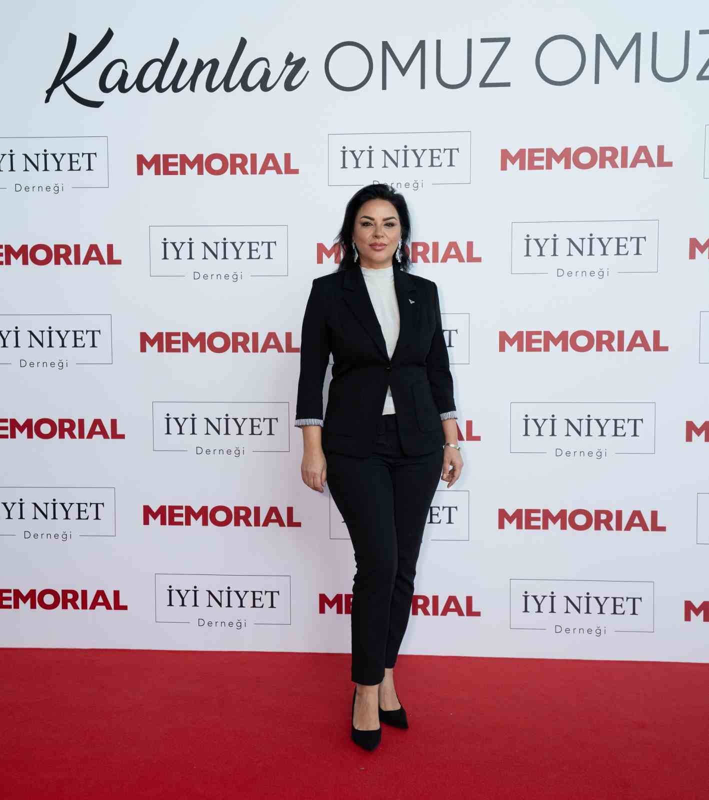 Ünlü isimler "Kadınlar Omuz Omuza Projesi" için bir araya geldi
