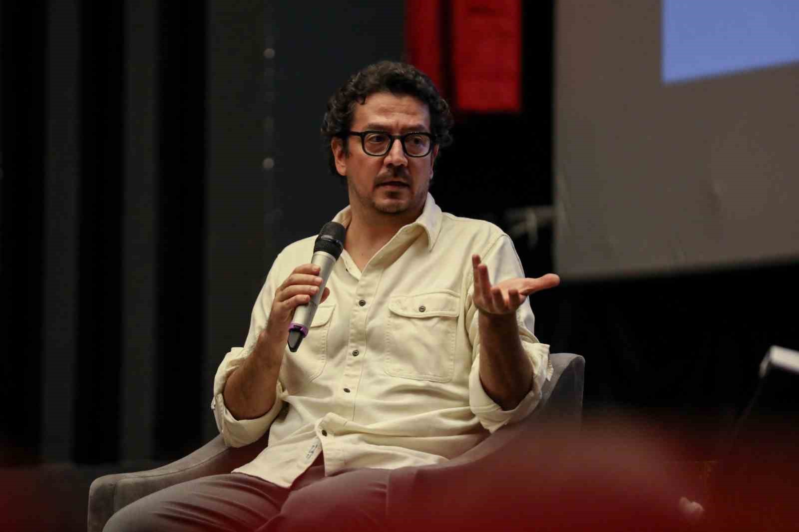 Ünlü yönetmen Karaçelik’in yeni filmi Bursalılarla buluştu
